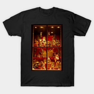 Christmas Victorian Shop Window at castleton derbyshire 2018 T-Shirt